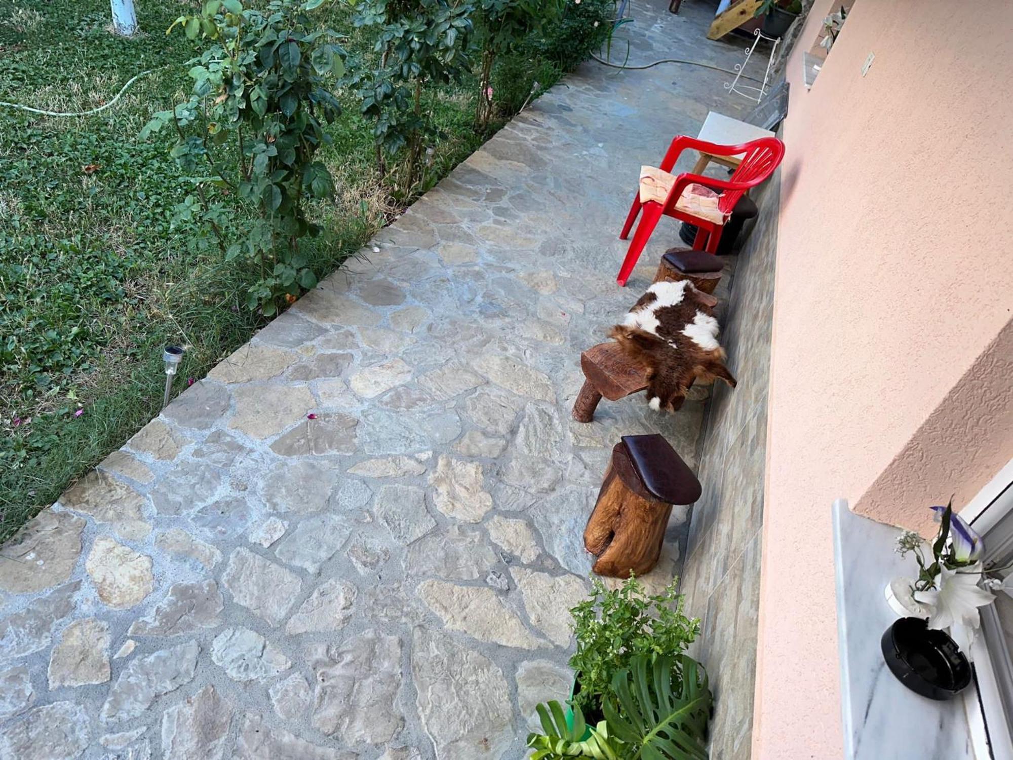 Villa Gardenhouse à Memlishte Extérieur photo